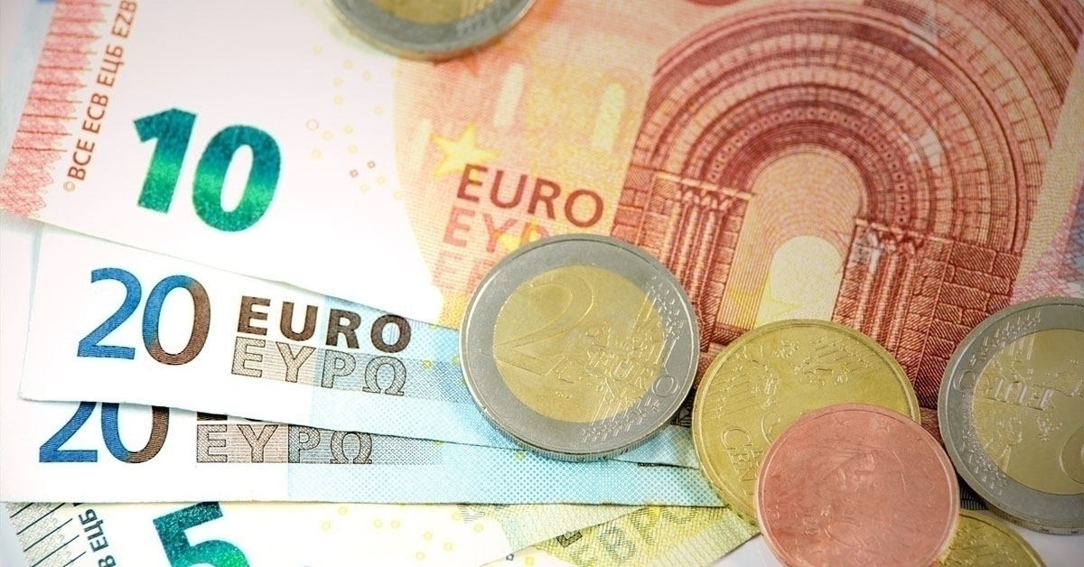 dineiro-cartos-moedas-orzamento