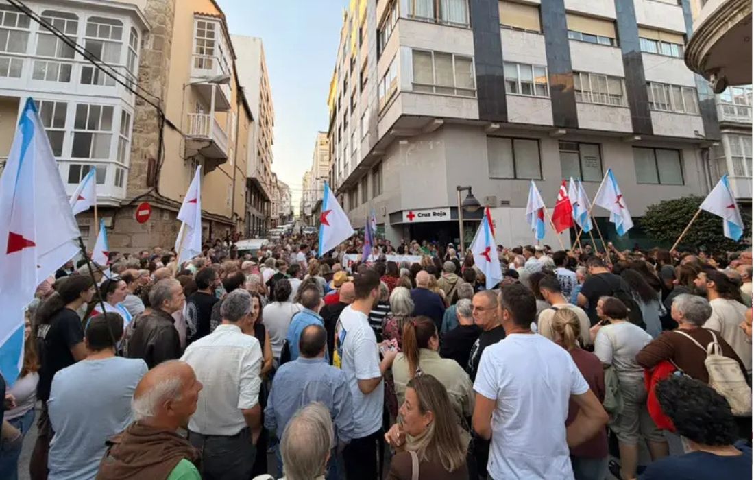 FERROL concentración cruz vermella
