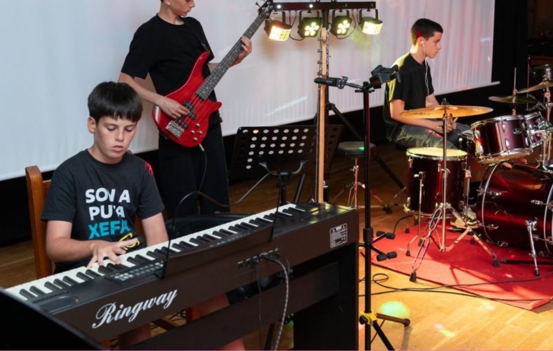 SAN SADURNIÑO escola música